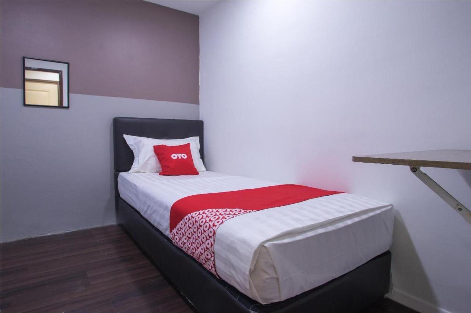 Oyo 90281 Hotel Taj Seksyen 13 Σαχ Αλάμ Εξωτερικό φωτογραφία